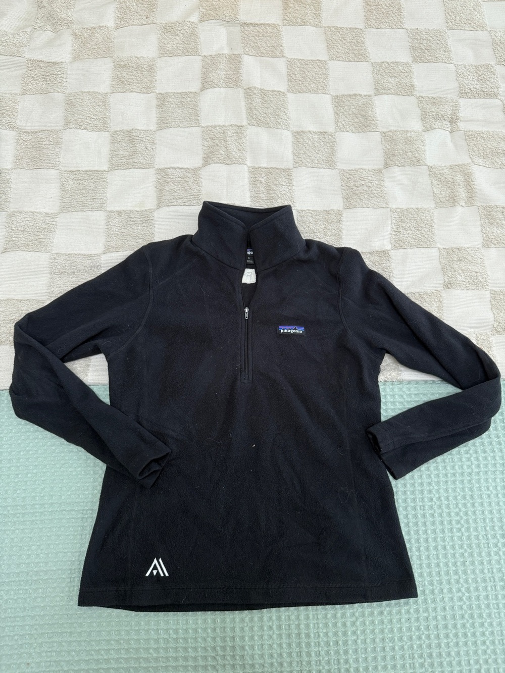 Patagonia 1/4 zip Fleece Womens Small P-6 Logo Black Pullover jacket